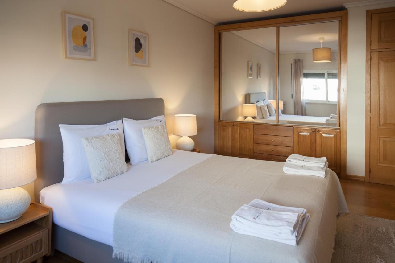 Flh Cascais Wooden Spacious Apartment Bagian luar foto